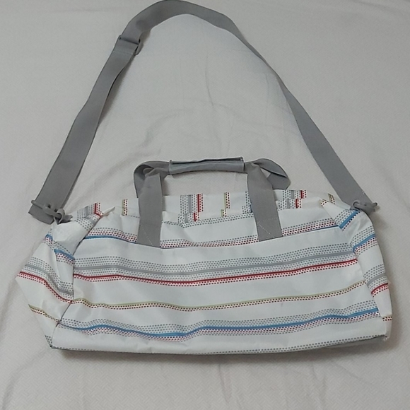 Adidas Duffle Bag - Picture 5 of 9